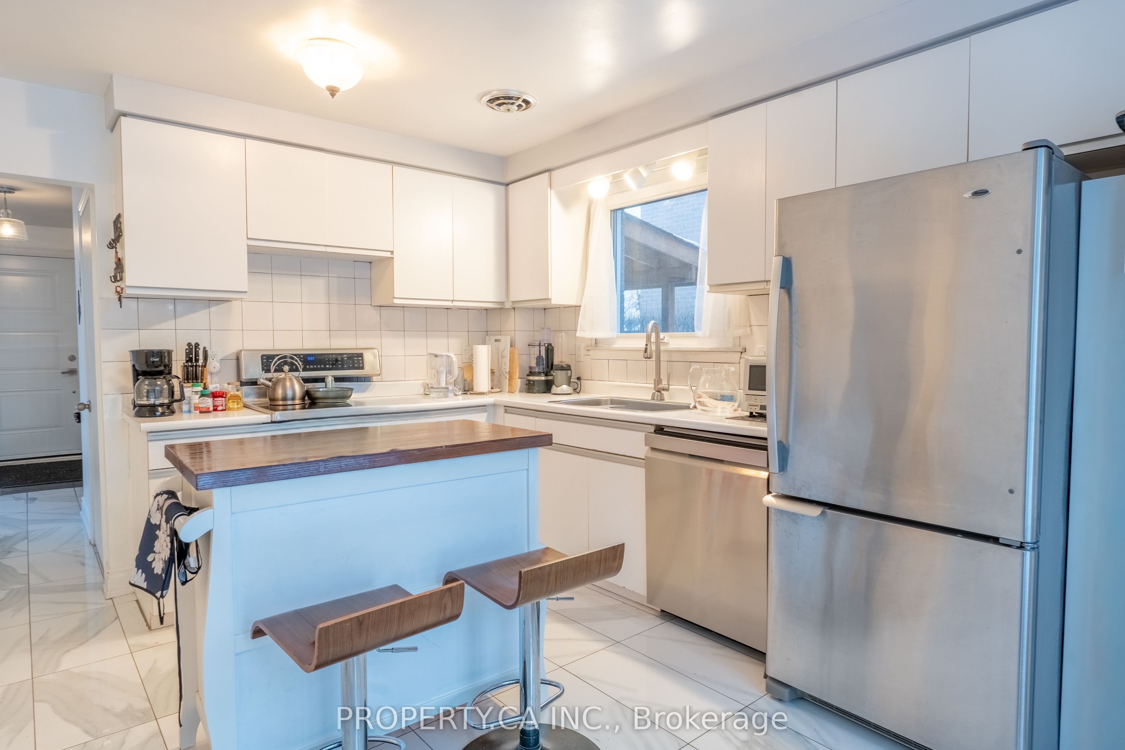 Additional image 3 of 65 Cloverdale Drive, Brampton, ON, L6T 2T5