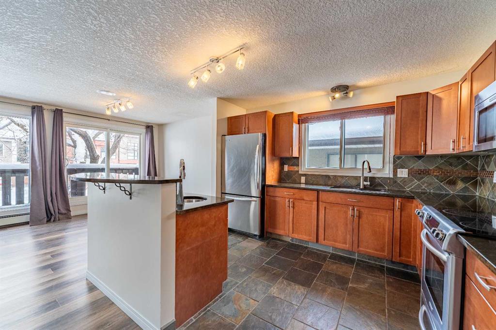 Additional image 6 of 135 27 Avenue NE, Calgary, AB, T2Z 1Z8