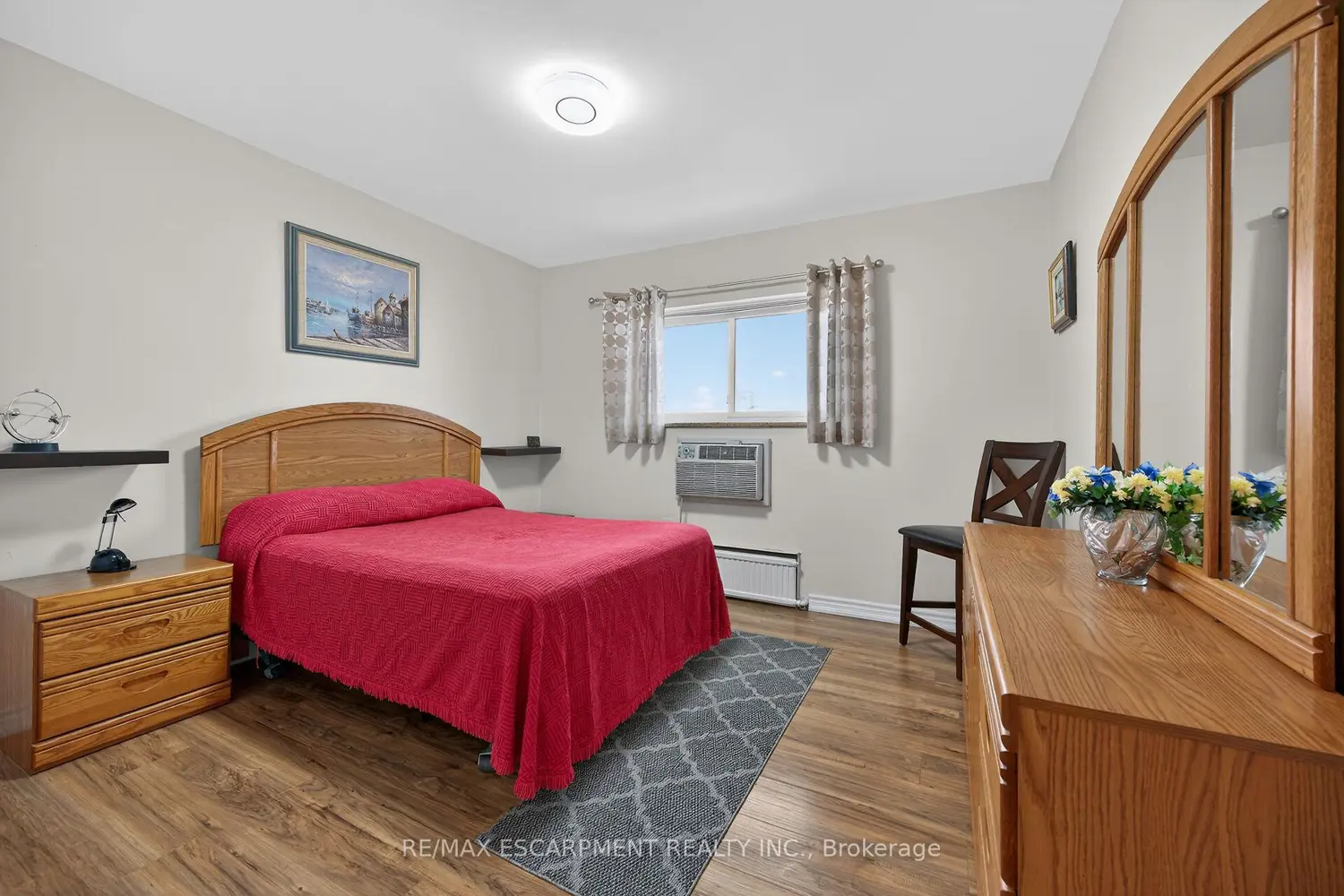 Additional image 11 of 8 Woodman Drive 601