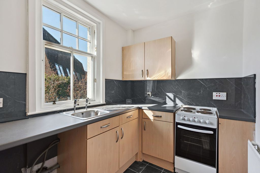 Additional image 4 of 2 bed flat for saleSt. Marys Wynd, Stirling FK8