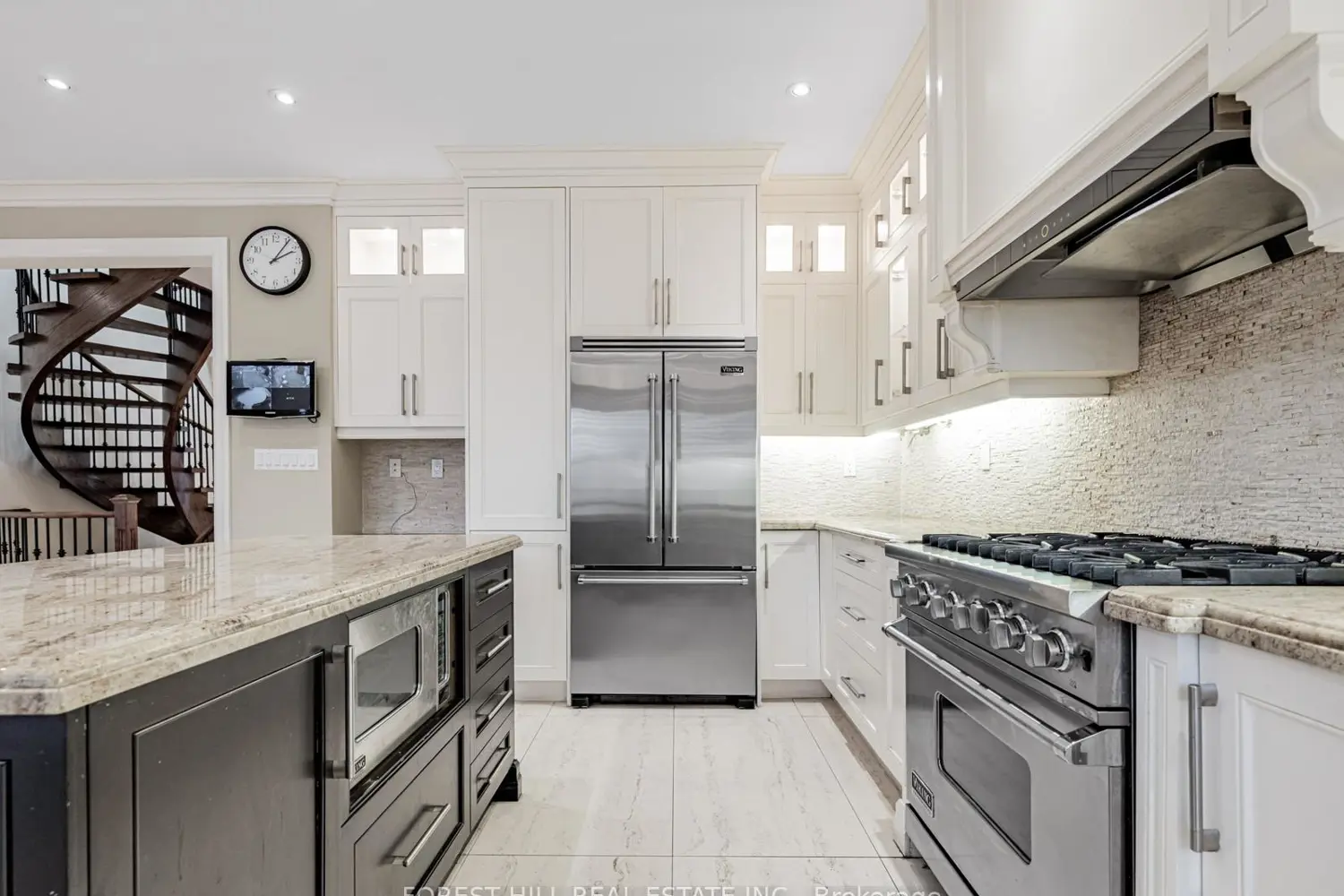 Additional image 9 of 394 Connaught Avenue