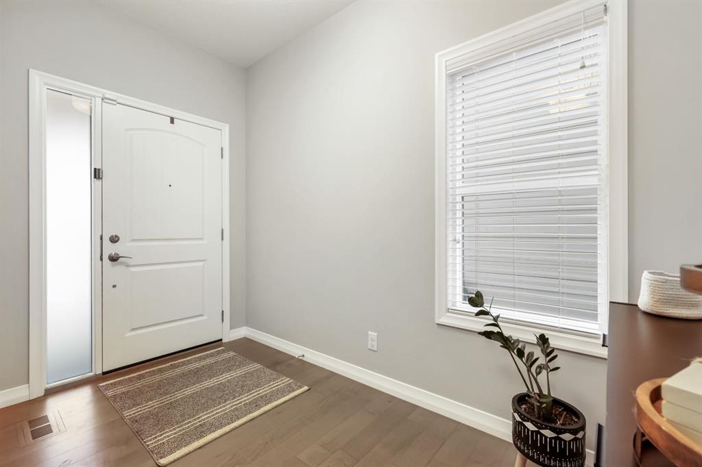 Additional image 3 of 370 Magnolia Heath SE, Calgary, AB, T3M 2X4