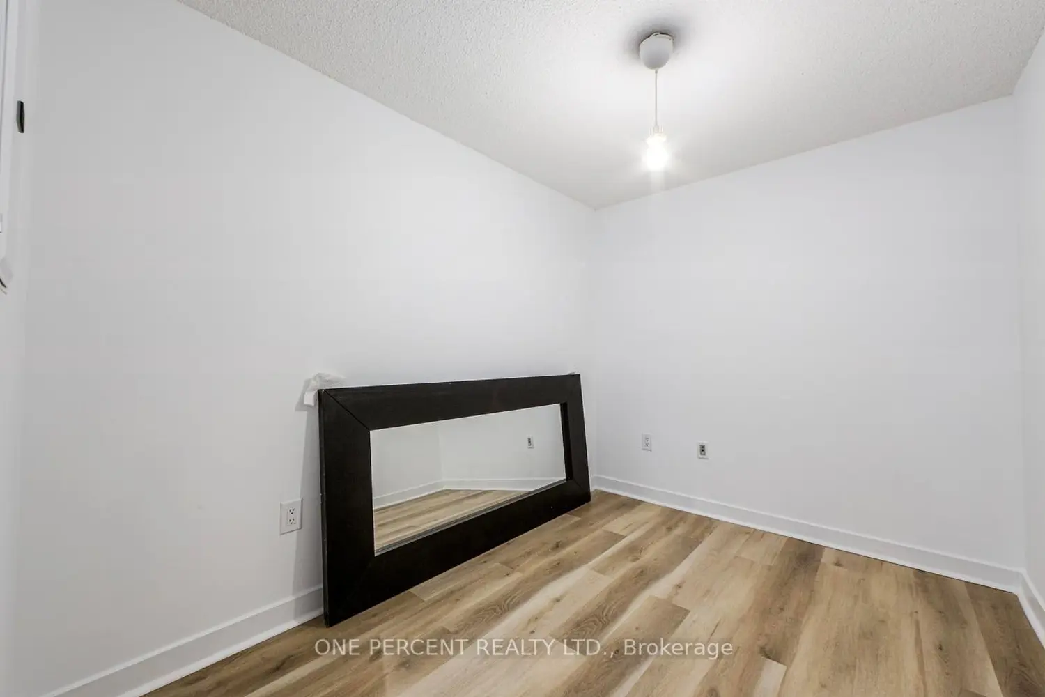 Additional image 17 of 25 Telegram Mews 5007