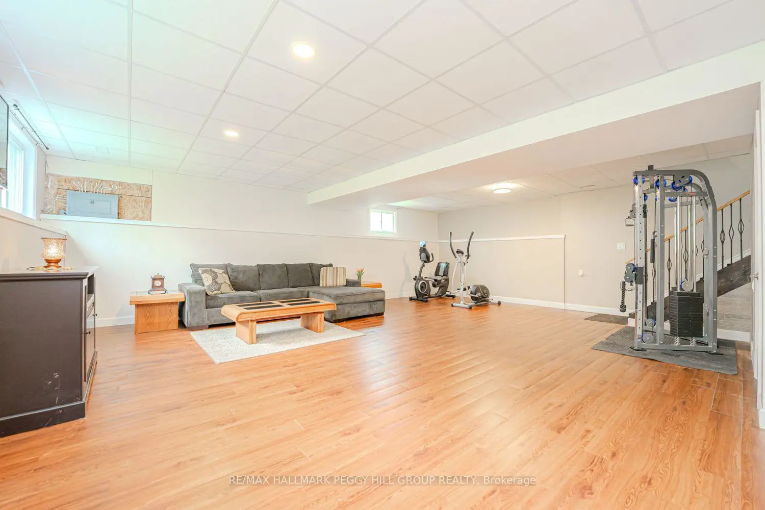 Additional image 12 of 8747 10Th Line