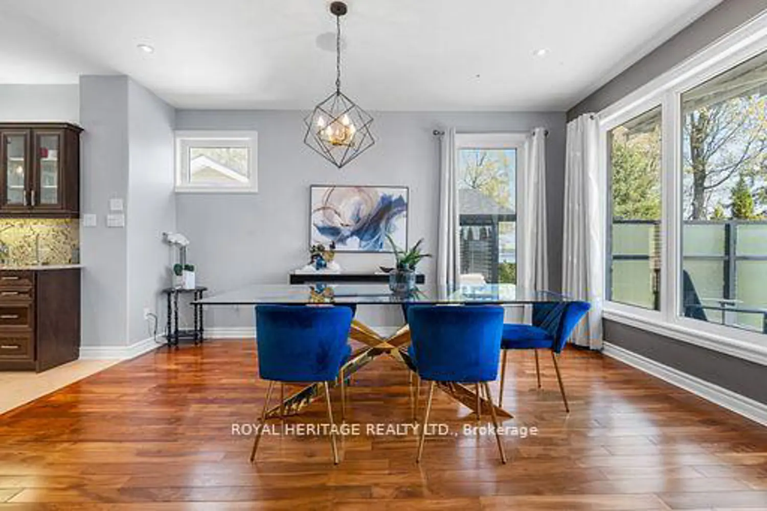 Additional image 8 of 34 Hills Road