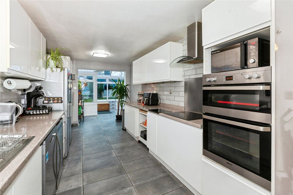 Additional image 2 of 4 bed semi-detached house for saleCox Green Lane, Maidenhead, Berkshire SL6
