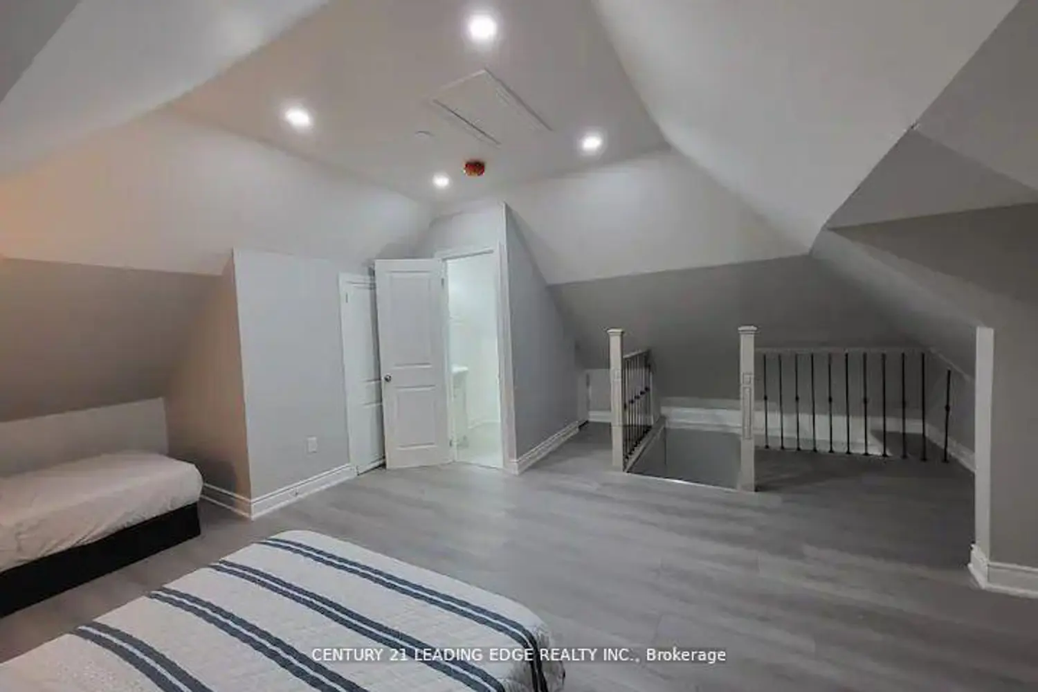 Additional image 17 of 5595 Wesley Place