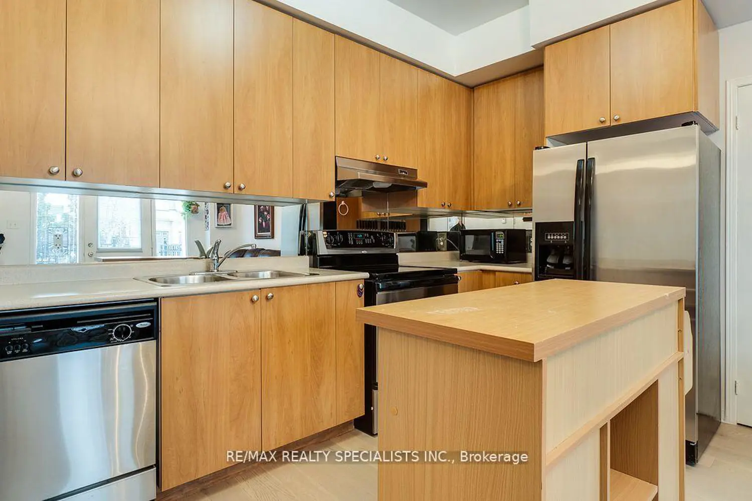 Additional image 12 of 4985 Southampton Drive 44