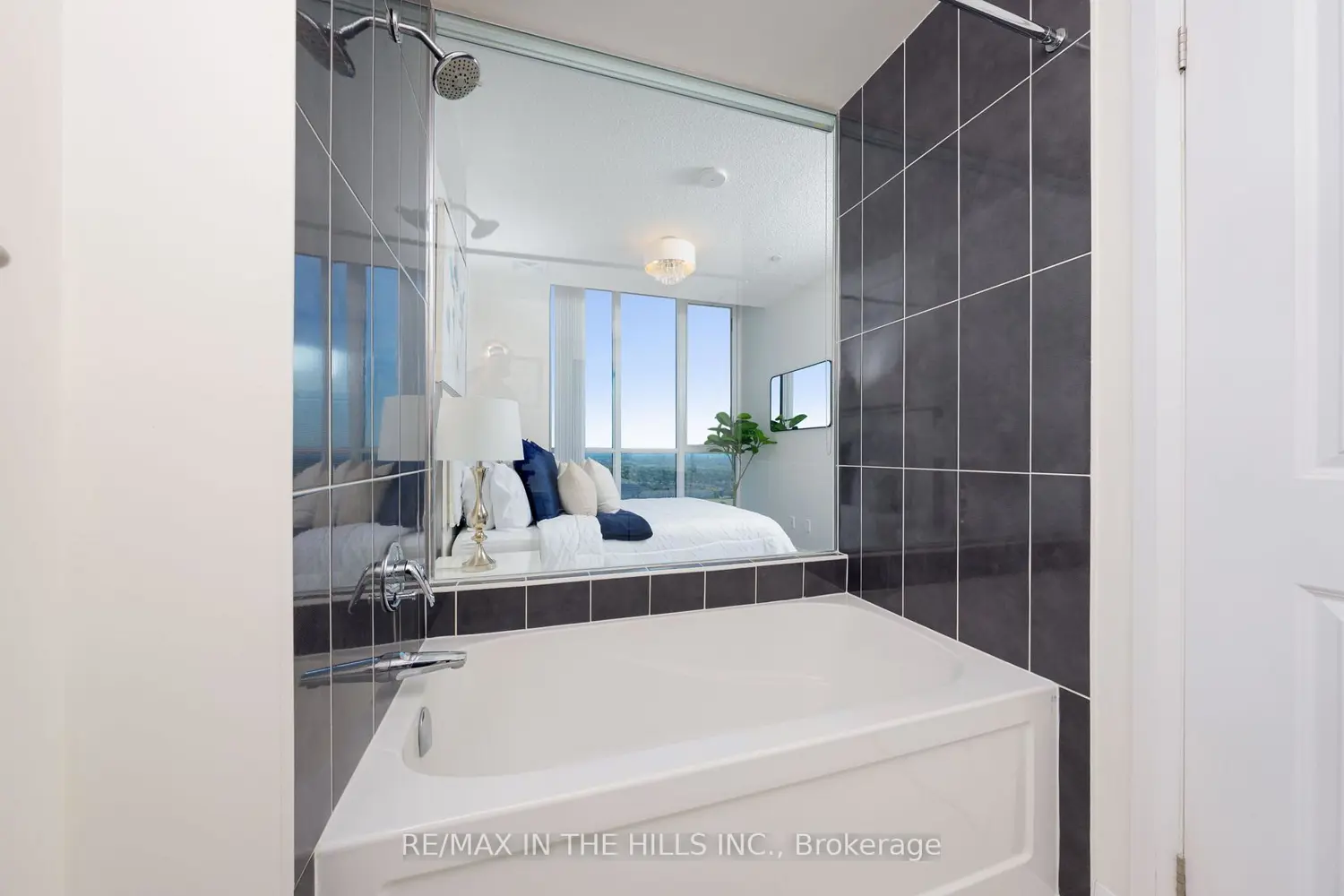 Additional image 10 of 55 Eglinton Avenue 2007