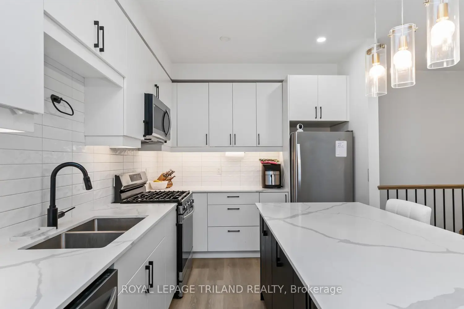 Additional image 6 of 3900 Savoy Street 129