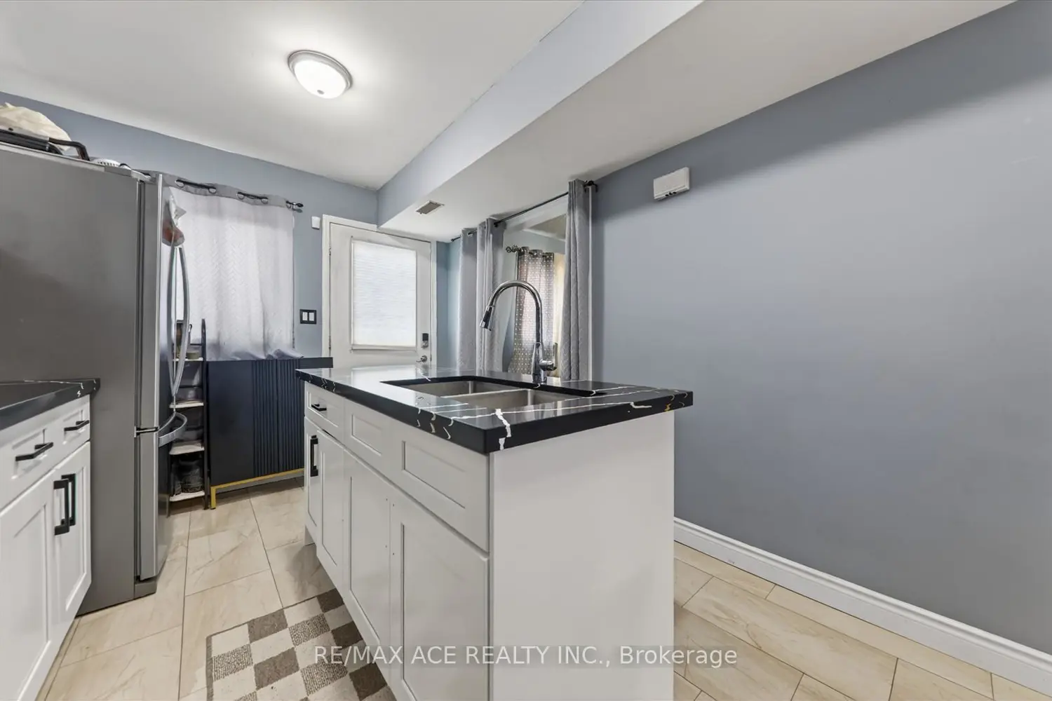 Additional image 13 of 150 Centre Street