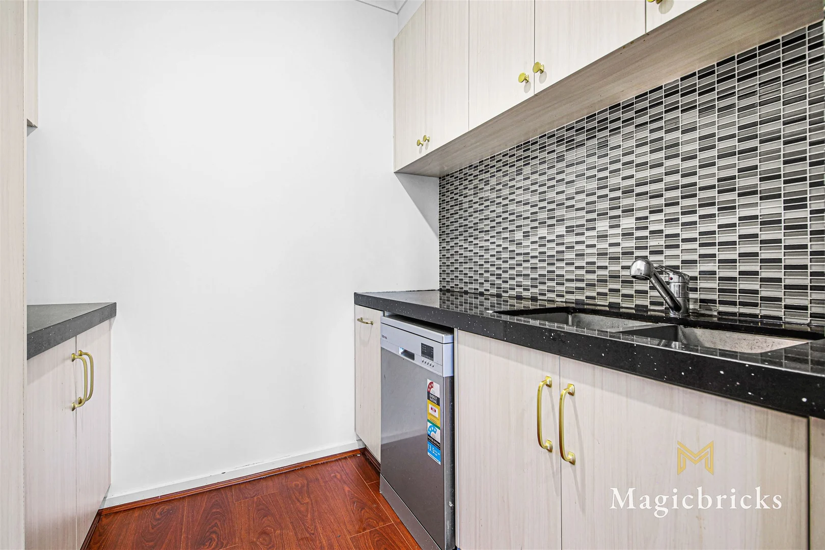 Additional image 21 of 3 BRACKNELL CRESCENT, Strathtulloh VIC 3338