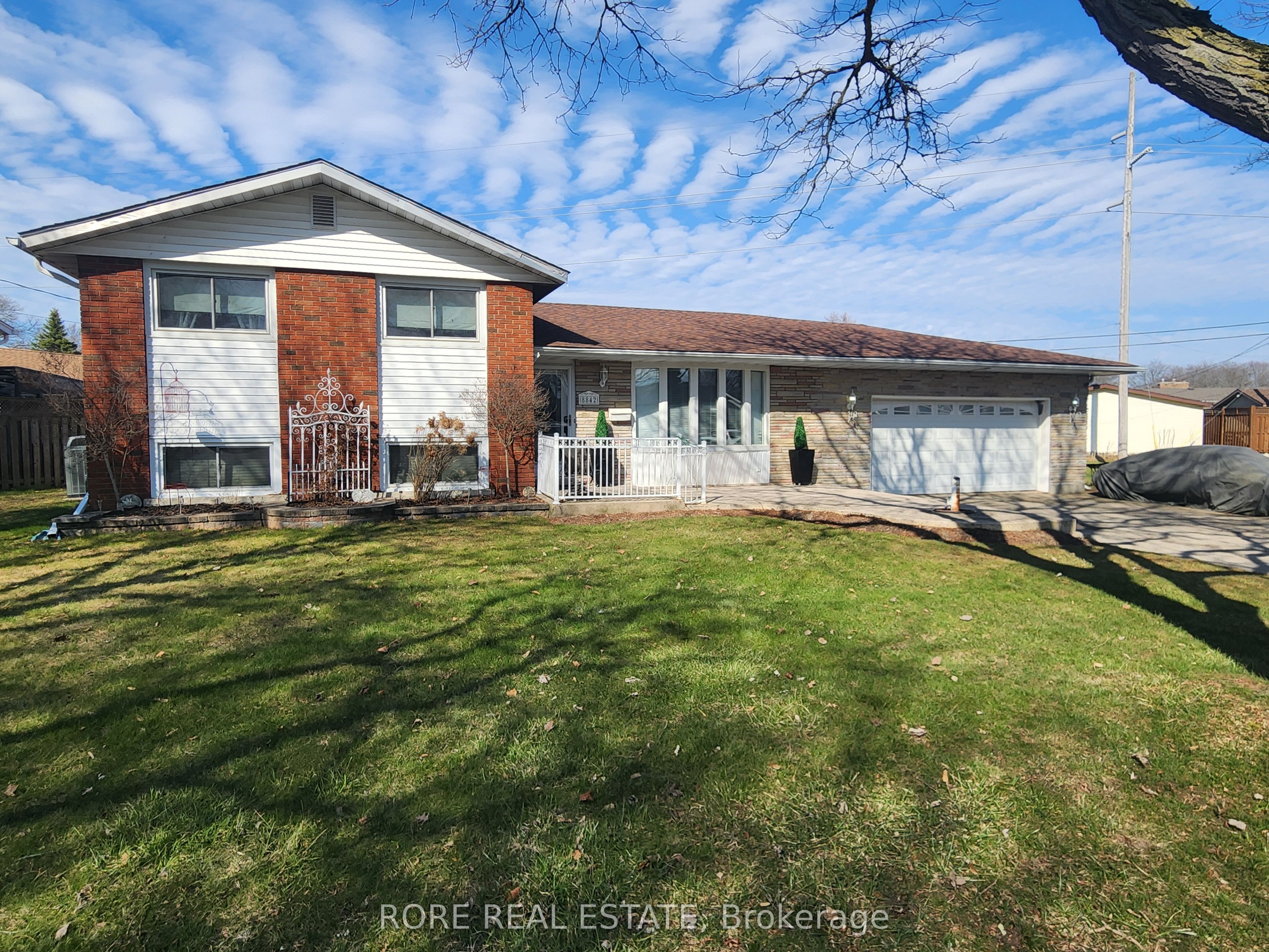 8842 Roosevelt Street, Niagara Falls, ON, L2G 7A2