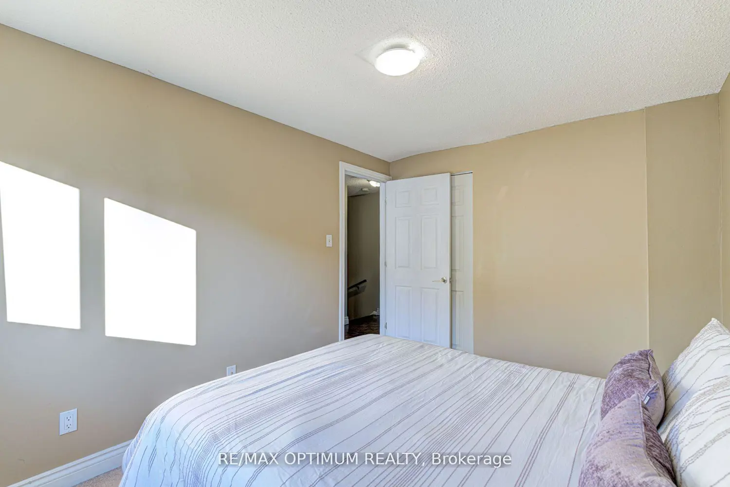 Additional image 14 of 2050 Upper Middle Road 81