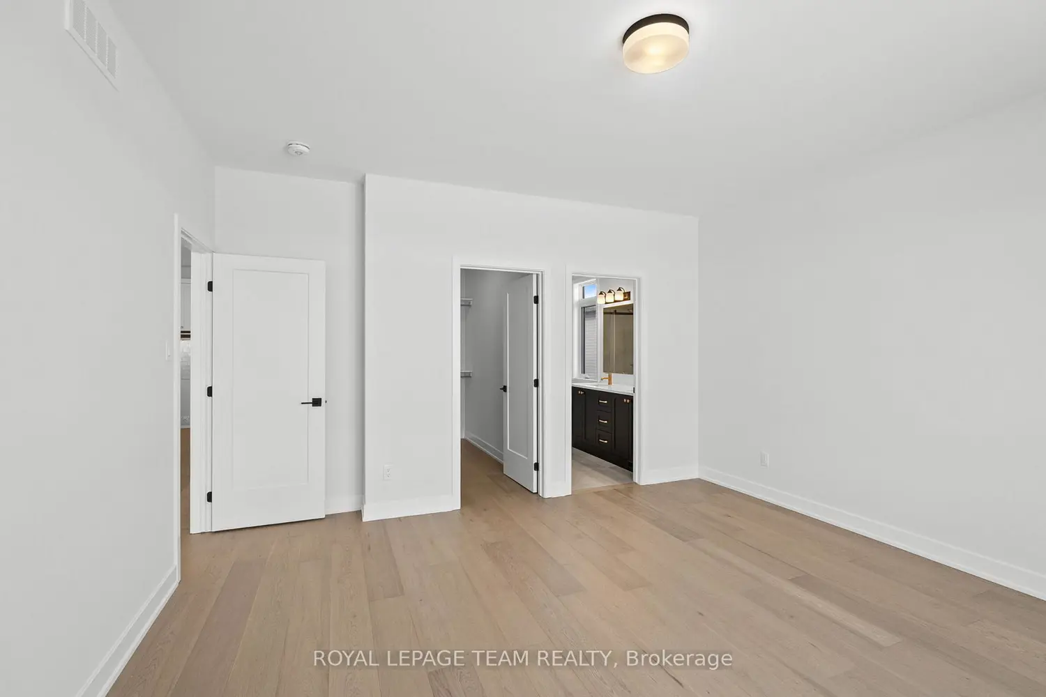 Additional image 11 of 1051 Moore Street