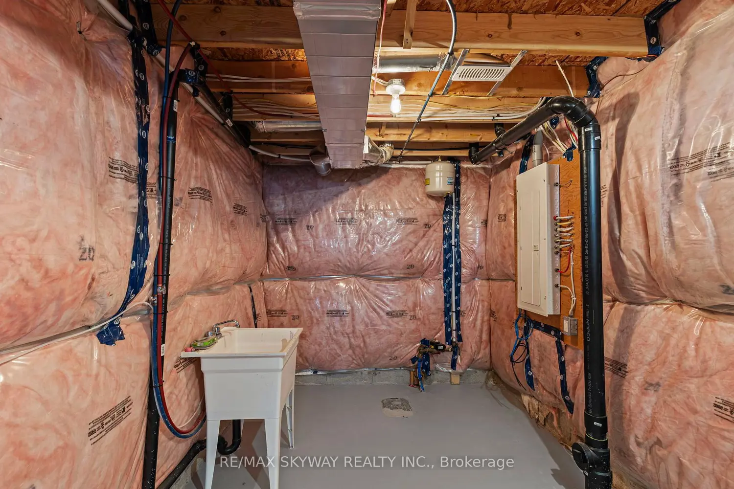 Additional image 10 of 143 Stonebrook Way