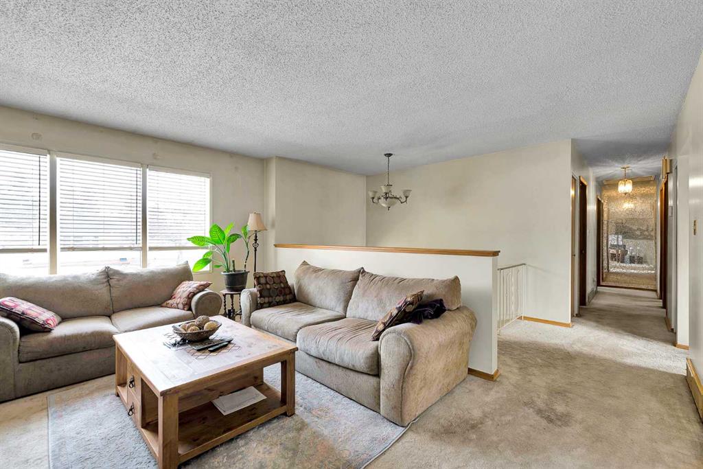 Additional image 5 of 731 Canfield Place SW, Calgary, AB, T2W 1K7