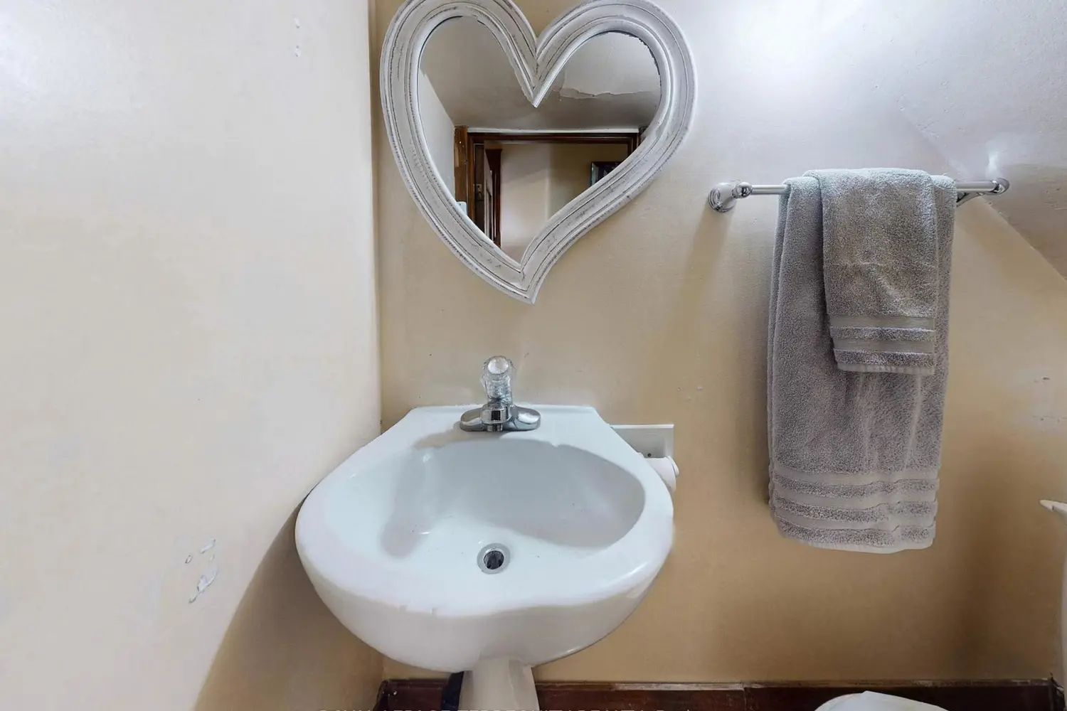 Additional image 7 of 371 Strathmore Boulevard