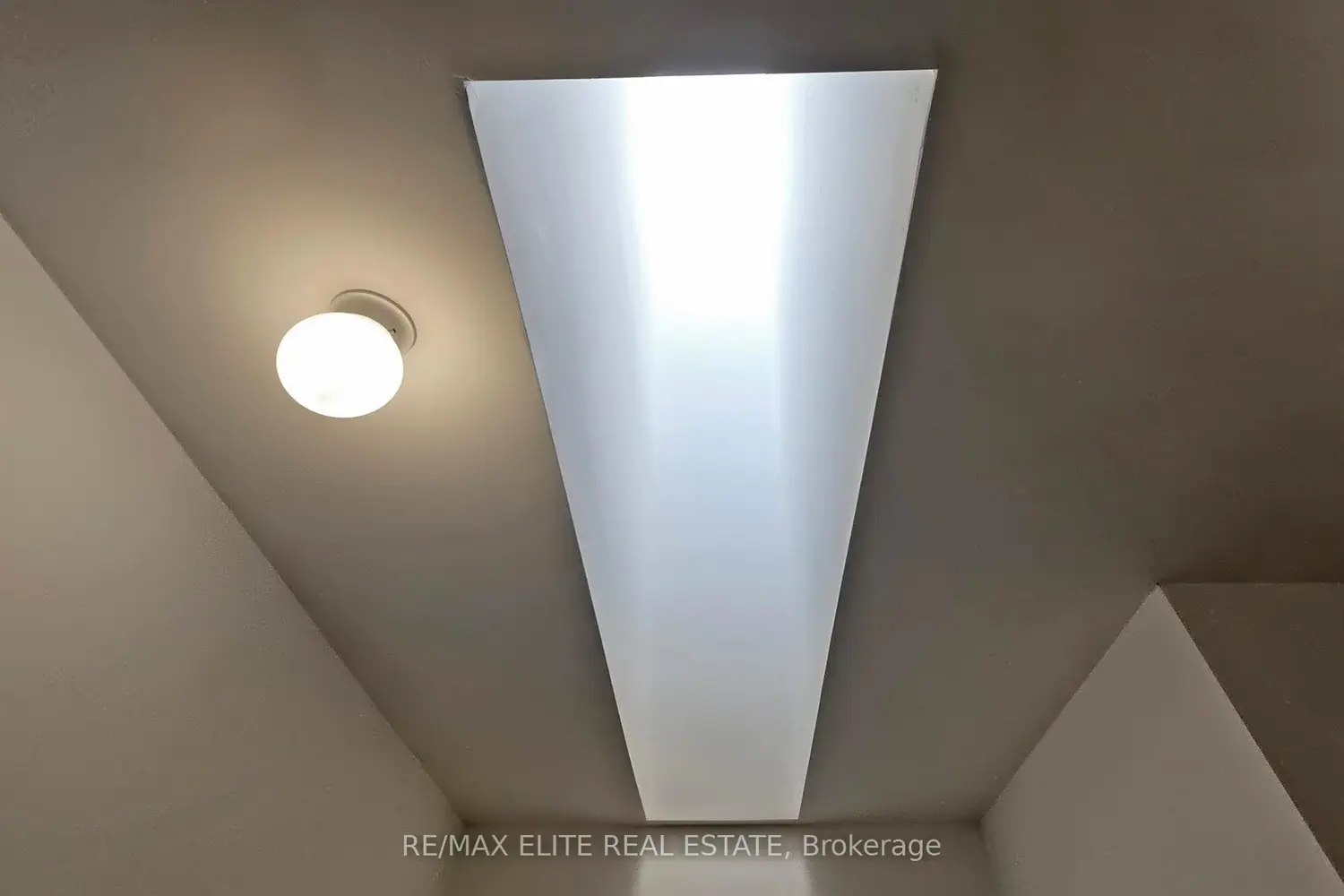 Additional image 10 of 4142 Highway 7 Road