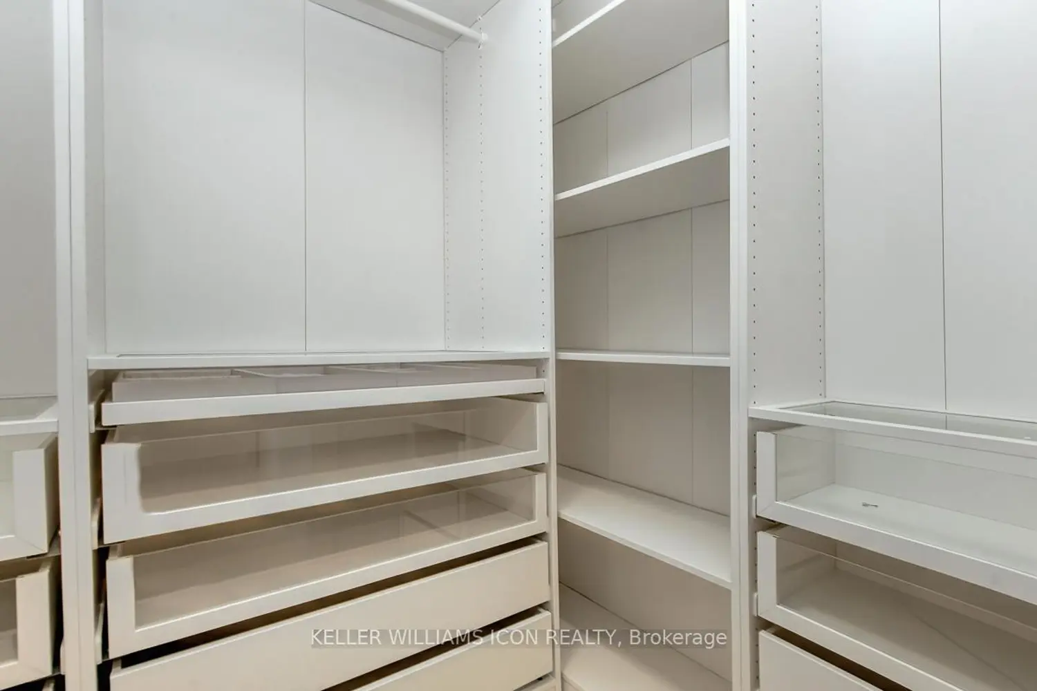 Additional image 13 of 611 Gabriola Way