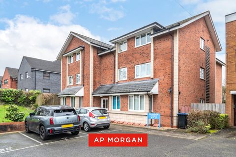 West Heath Road, Brandon Court, Birmingham, West Midlands B31