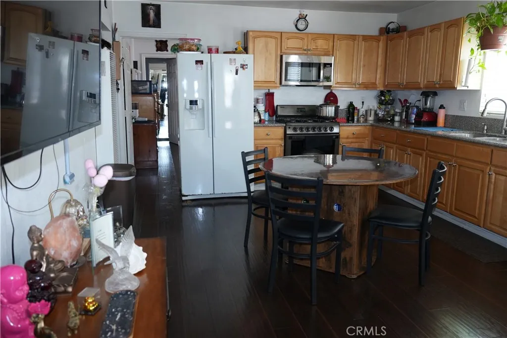 Additional image 36 of 611 W 91st St, Los Angeles, CA 90044