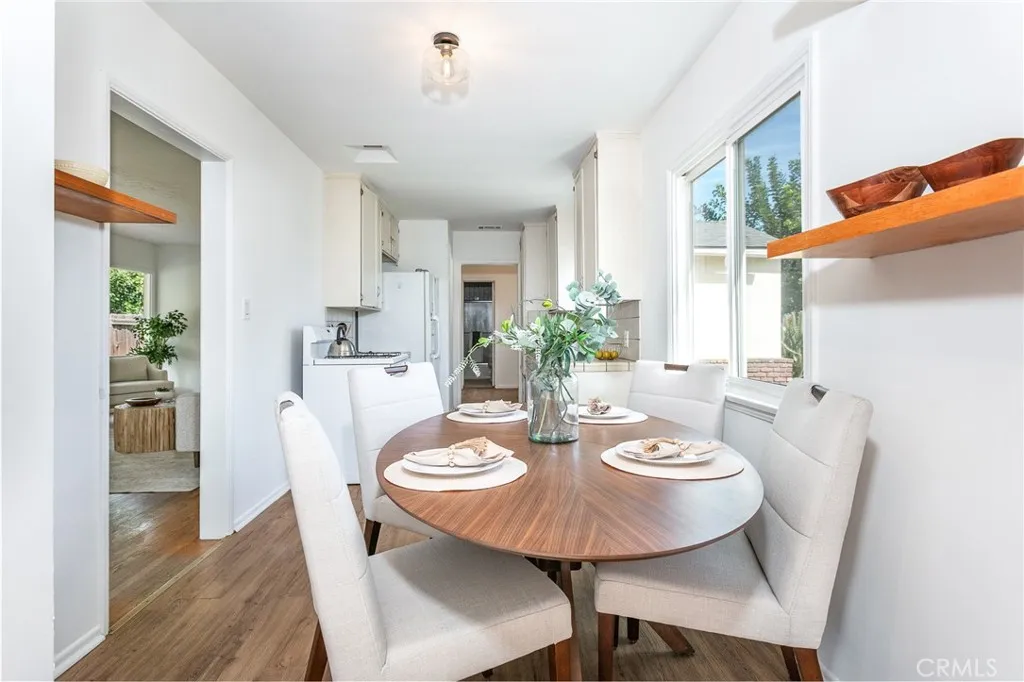 Additional image 22 of 7513 Oak Park Ave, Lake Balboa, CA 91406