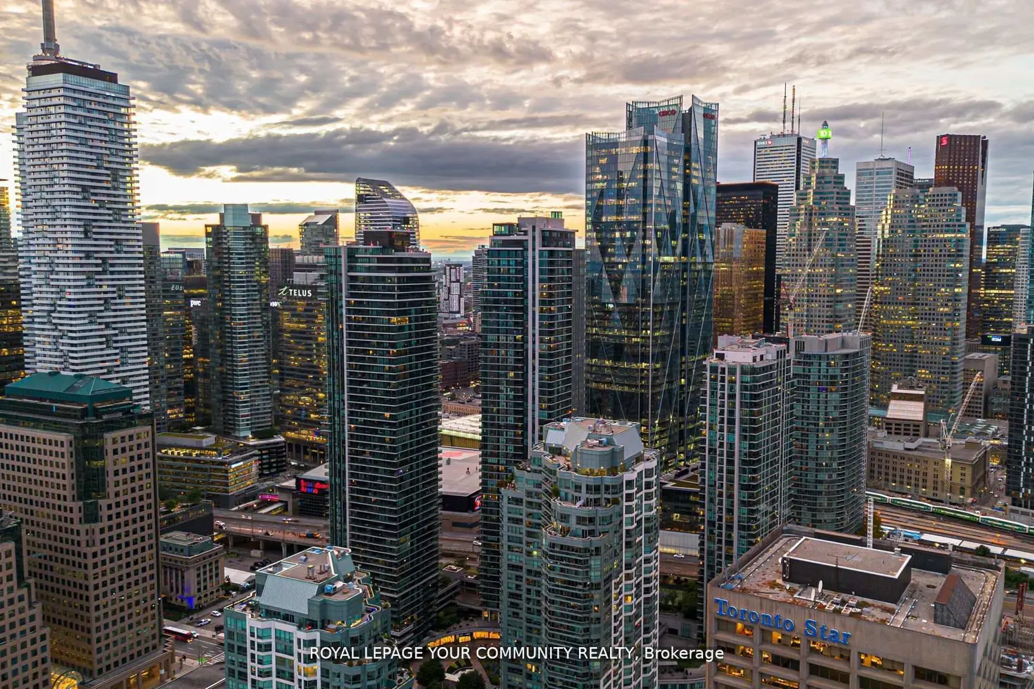 Additional image 11 of 10 Queens Quay 2402
