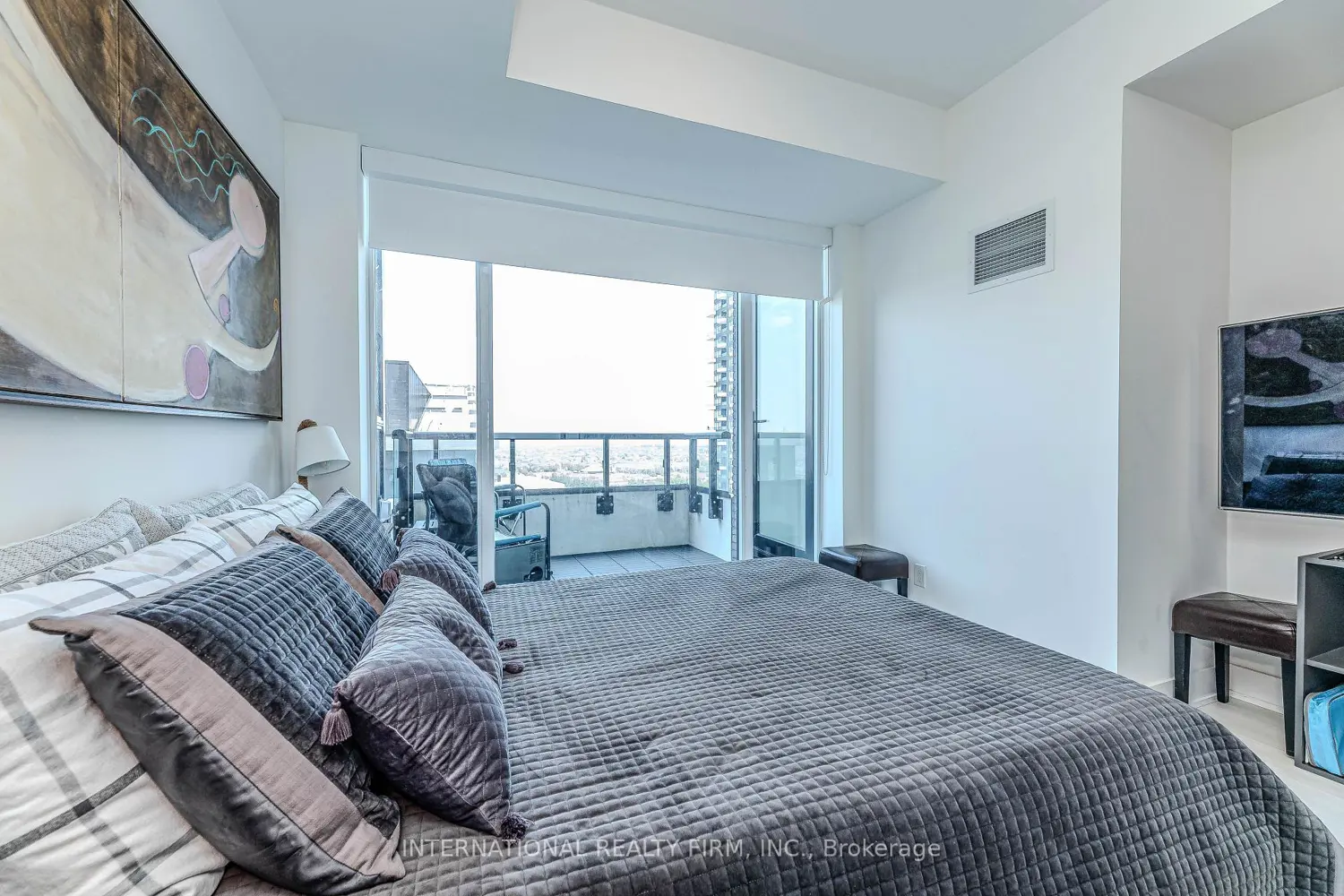 Additional image 17 of 2481 Taunton Road 1307