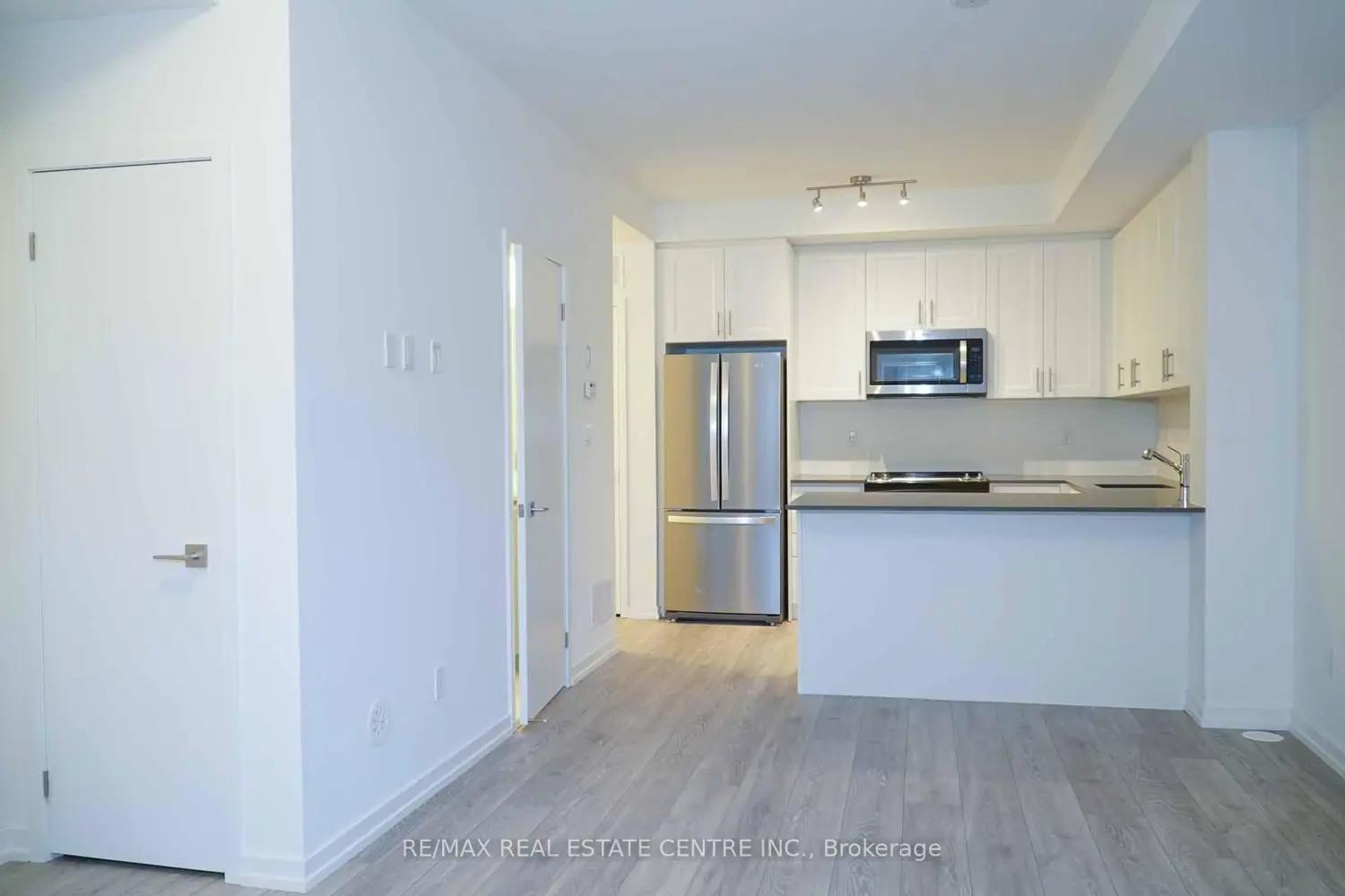 Additional image 8 of 14 Lytham Green Circle 24