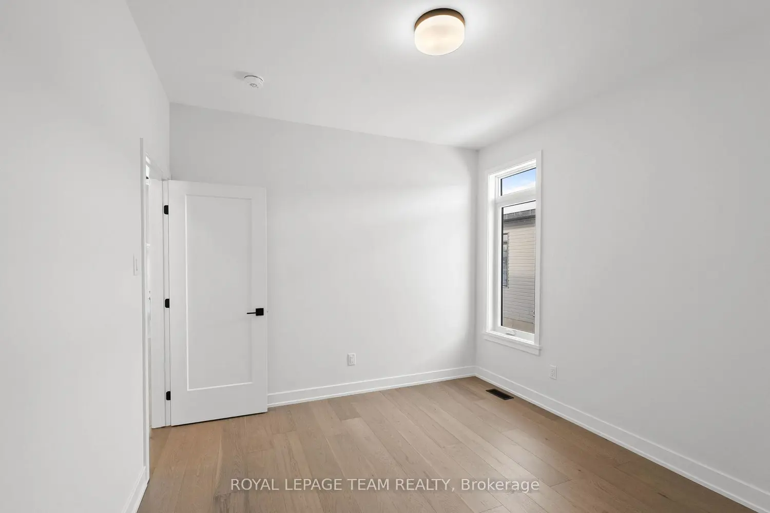 Additional image 15 of 1051 Moore Street