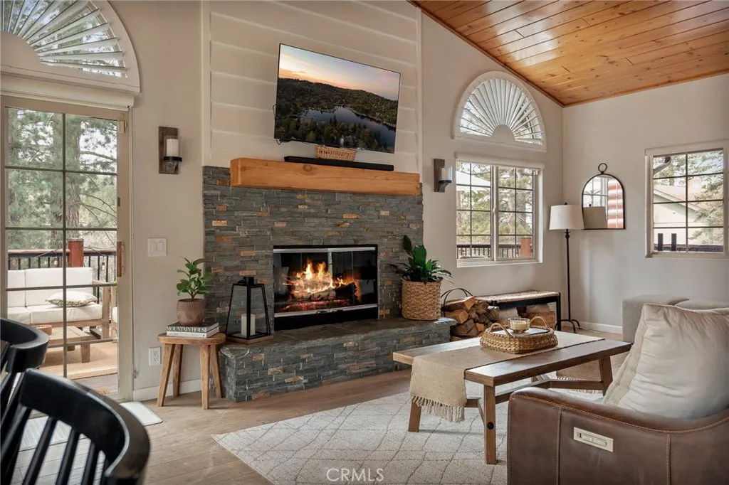 Additional image 11 of 32425 Snowshoe Ln, Running Springs, CA 92382