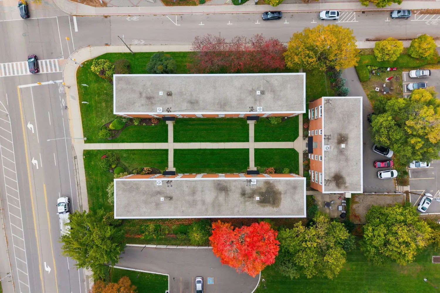 Additional image 2 of 1351 Lakeshore Road 15