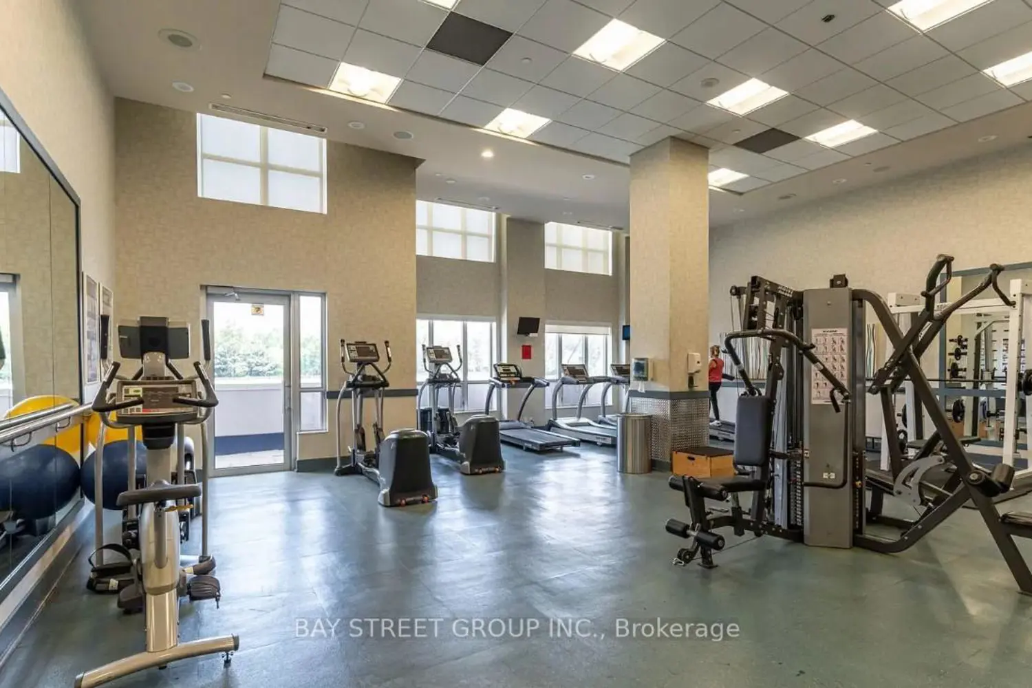 Additional image 10 of 100 Harrison Garden Boulevard 615