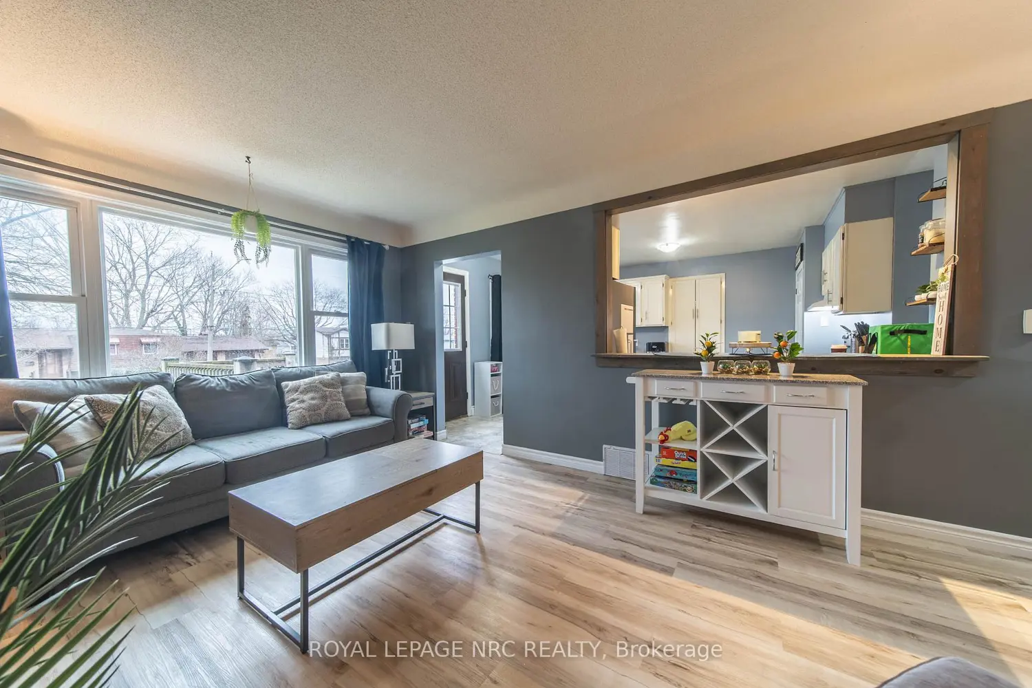 955 Ferndale Avenue photo 4