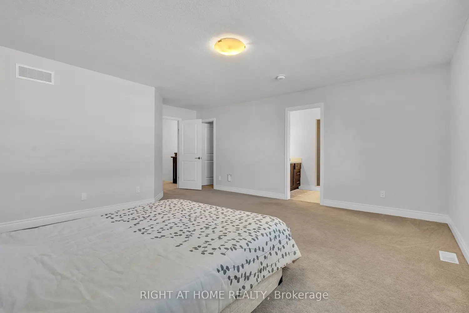 Additional image 8 of 321 Carriage Way