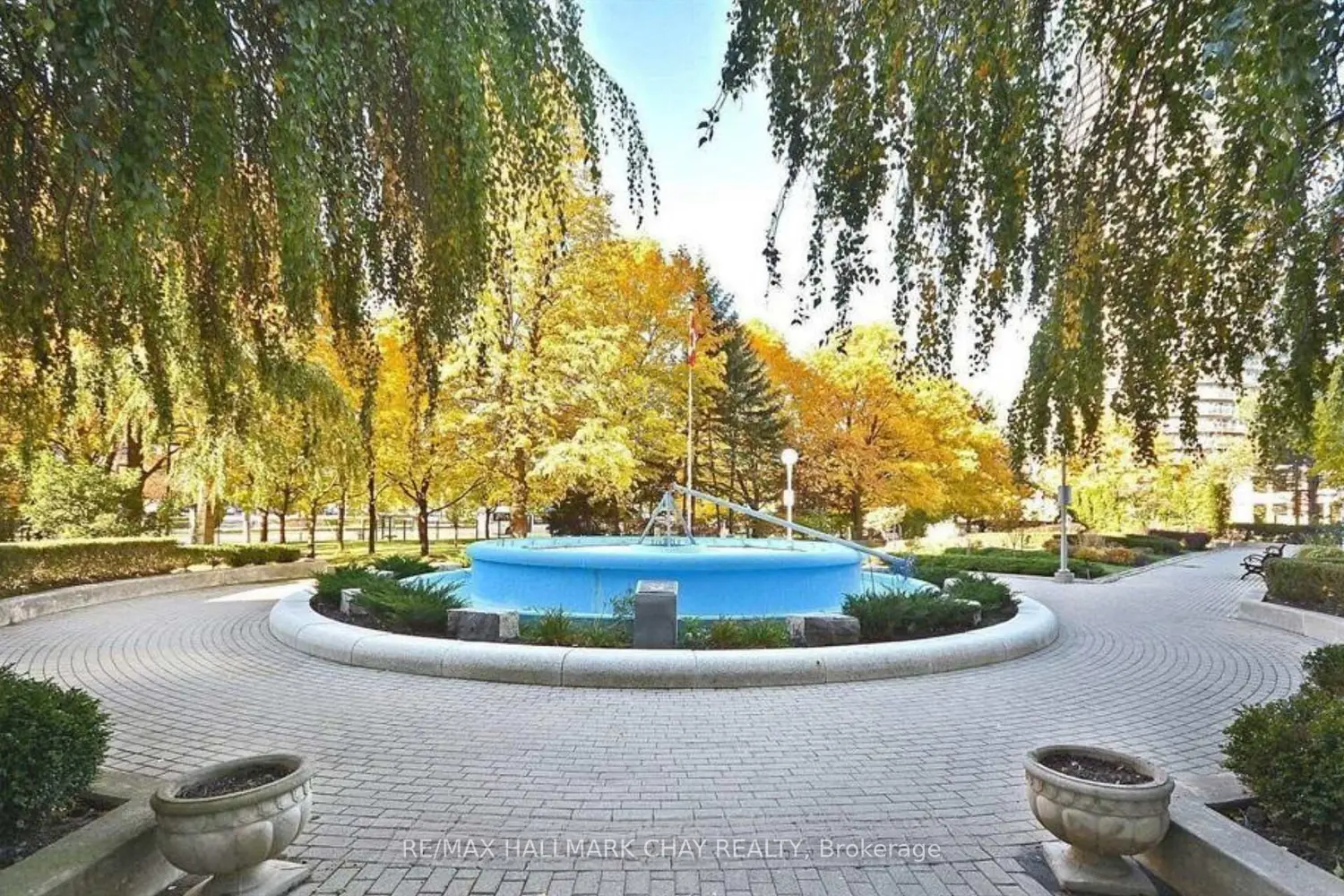 Additional image 18 of 3650 Kaneff Crescent 501