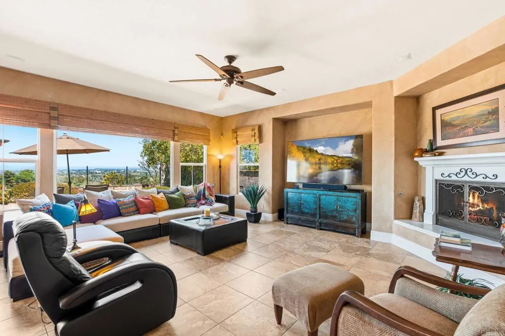 Additional image 6 of 7090 Corintia Street, Carlsbad, CA 92009