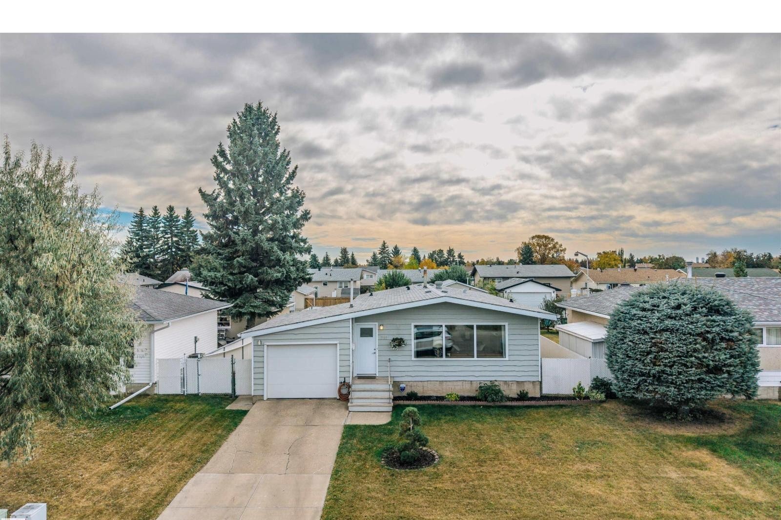 Additional image 7 of 7811 148 Avenue NW, Edmonton, AB, T5C2T8