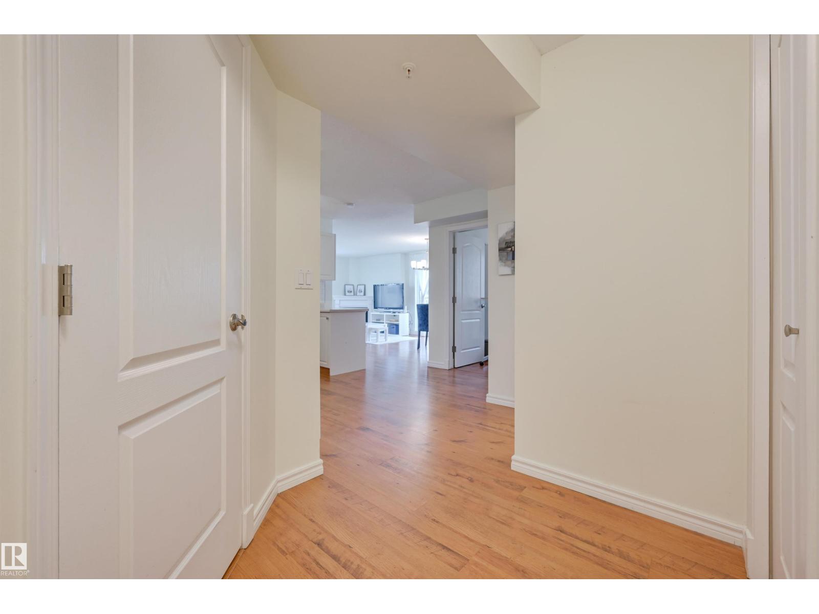 Additional image 6 of 501-10649 Saskatchewan Drive NW, Edmonton, AB, T6E6S8