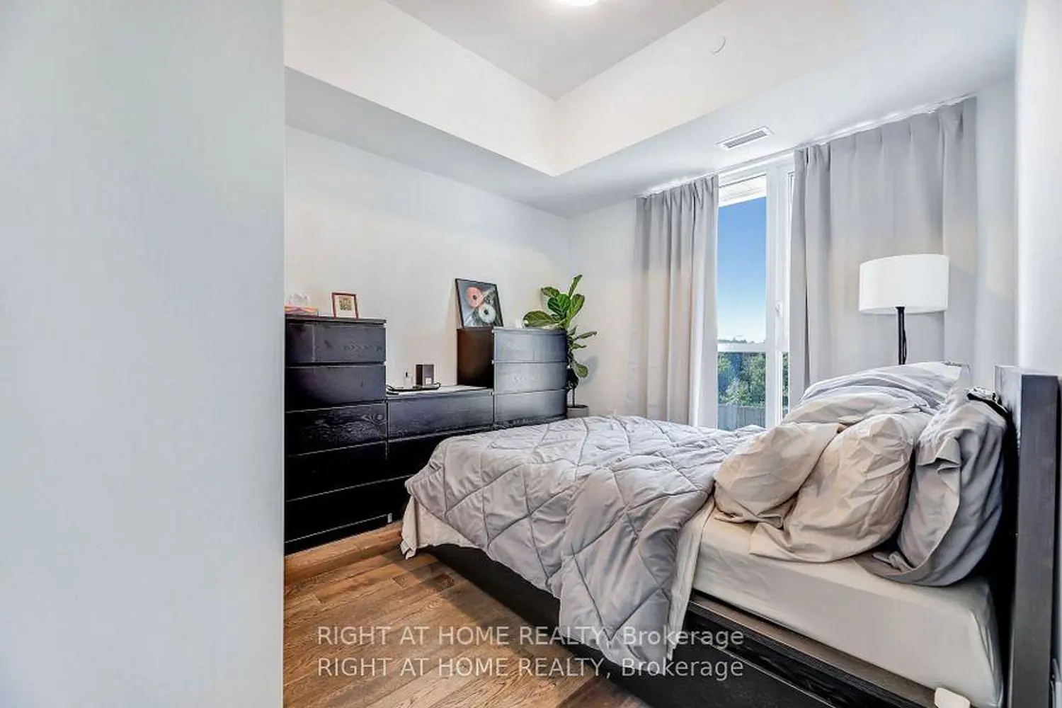 Additional image 12 of 1063 Douglas Mccurdy Common 213