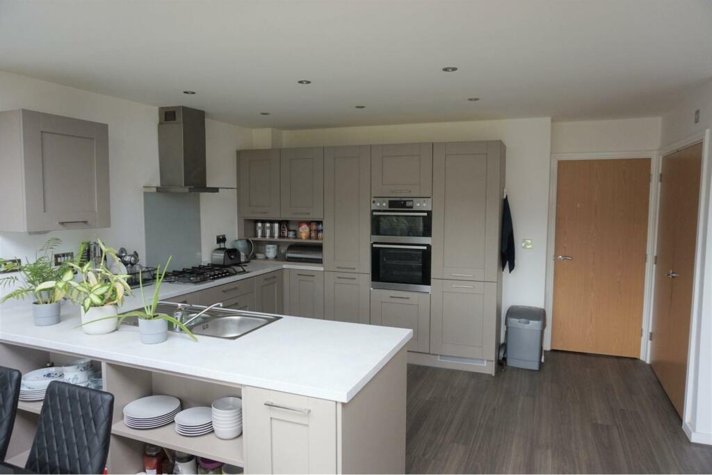 Additional image 4 of Room in a Shared House, Hidden Lock, B66, N1 7GU