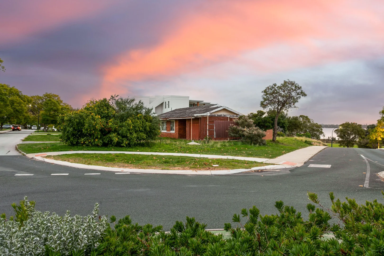 Additional image 19 of 76 Tweeddale Road, Applecross WA 6153
