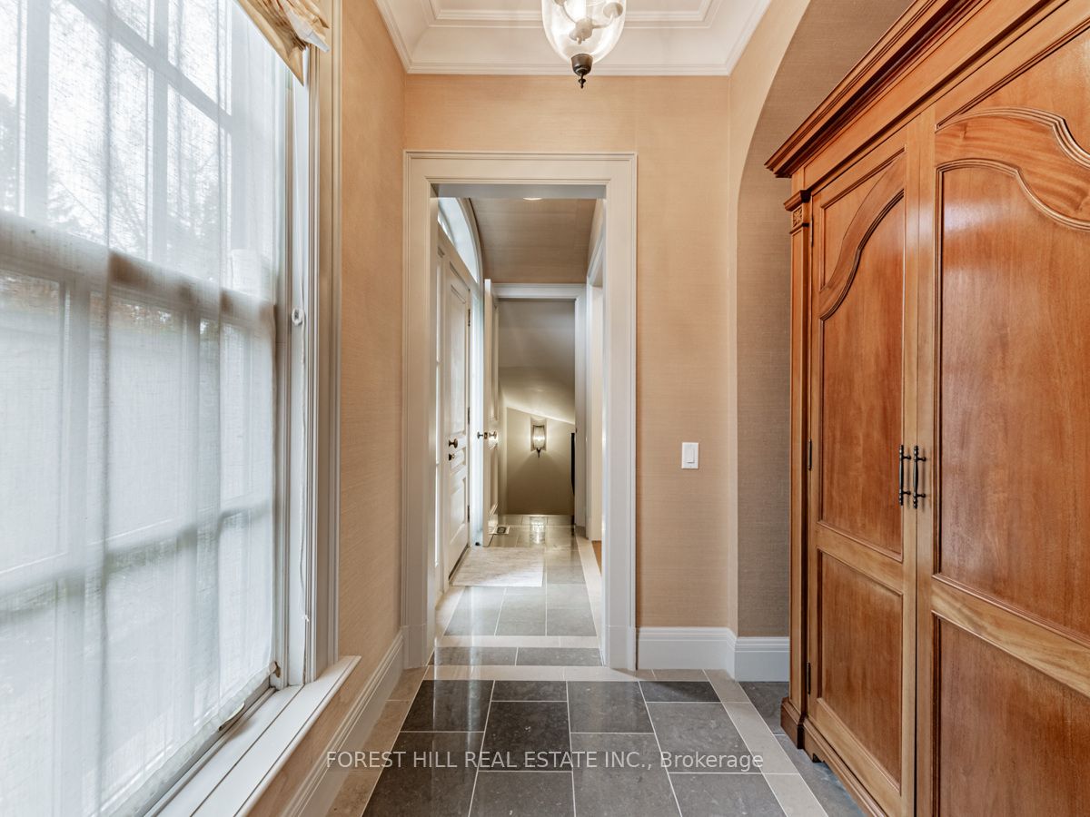 Additional image 6 of 1 Burton Road, Toronto, ON, M5P 1T6