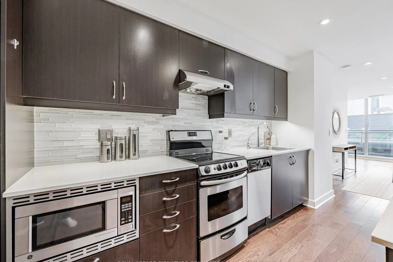 Additional image 7 of 320 Richmond Street 407