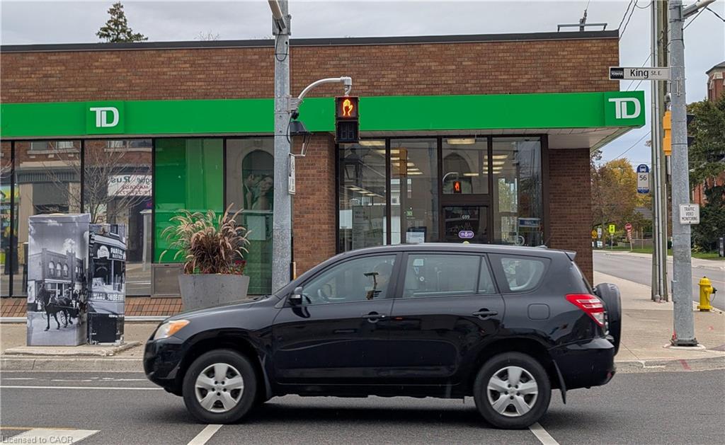 699 King Street E, Cambridge, ON, N3H 3N7