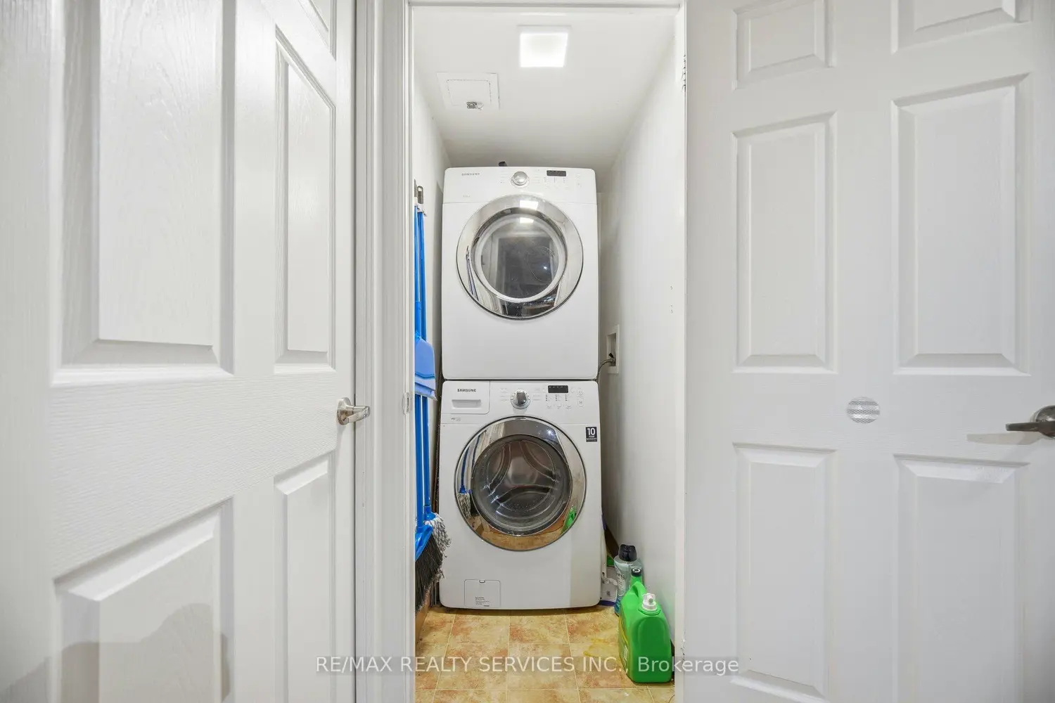 Additional image 12 of 335 Rathburn Road 909