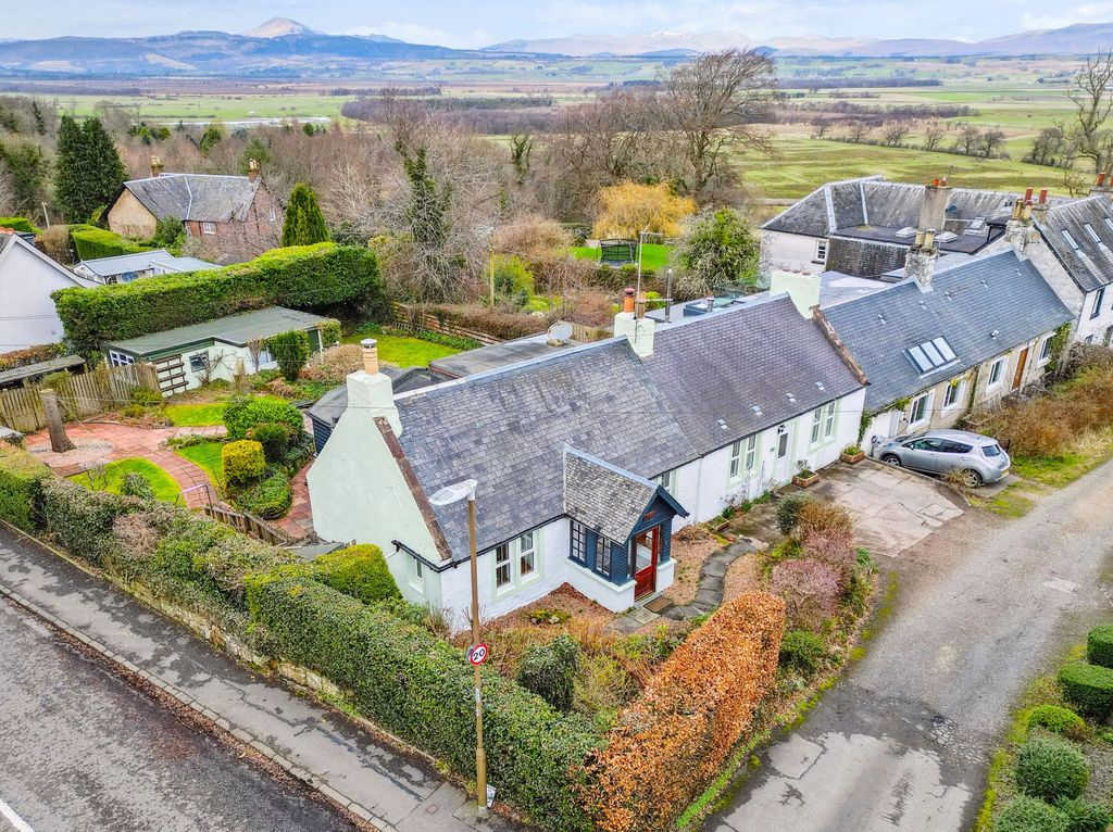 5 bed cottage for saleGraham Street, Kippen FK8