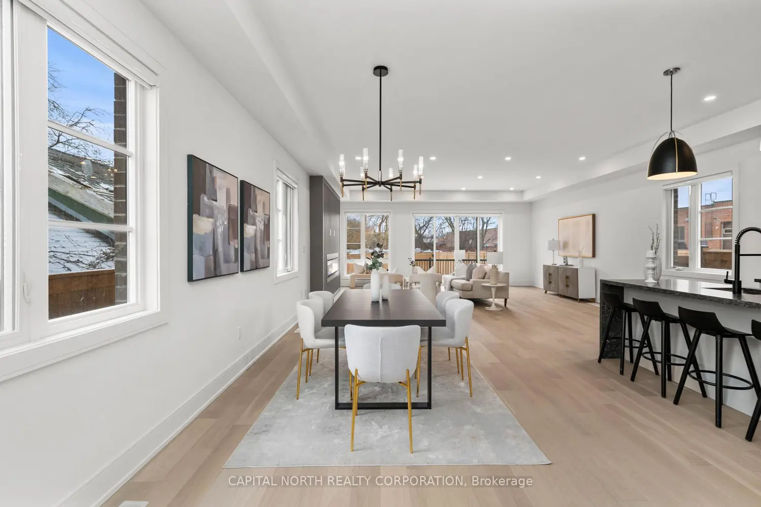 Additional image 2 of 1076 Roosevelt Road