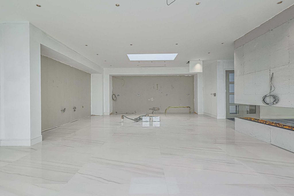 Additional image 7 of 3 bed penthouse for saleBeech Road, Benfleet SS7